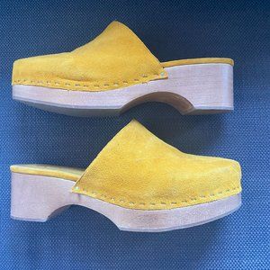 Charlotte Stone Yellow Martino Clogs